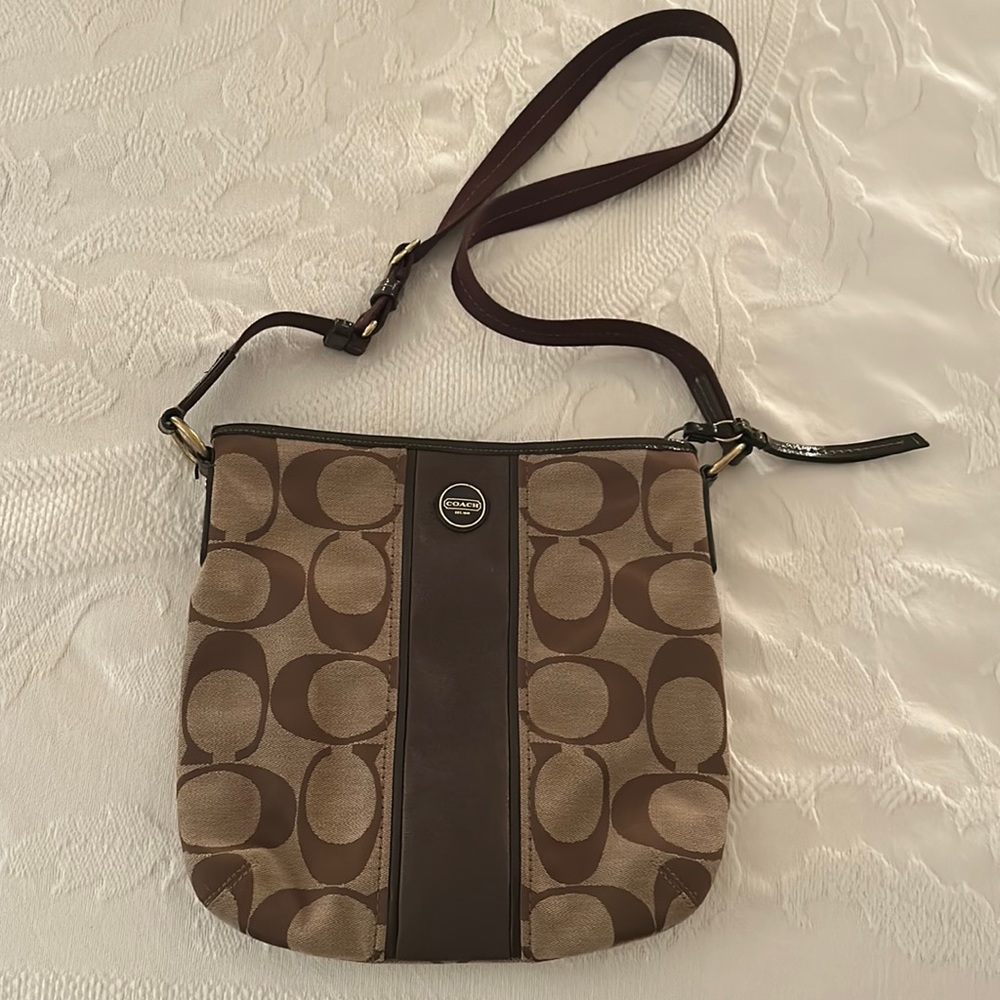 AUTHENTIC COACH CROSSBODY